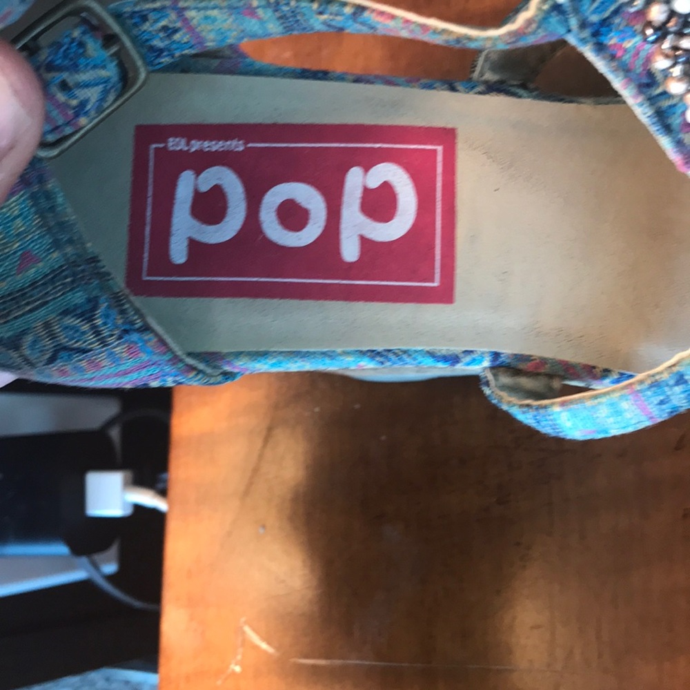 EDL POP Heels - Picture 4 of 4